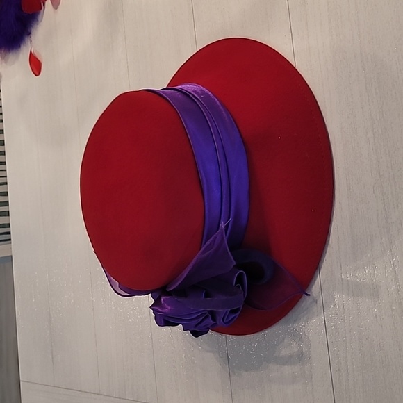 Red and purple hat - Picture 1 of 3